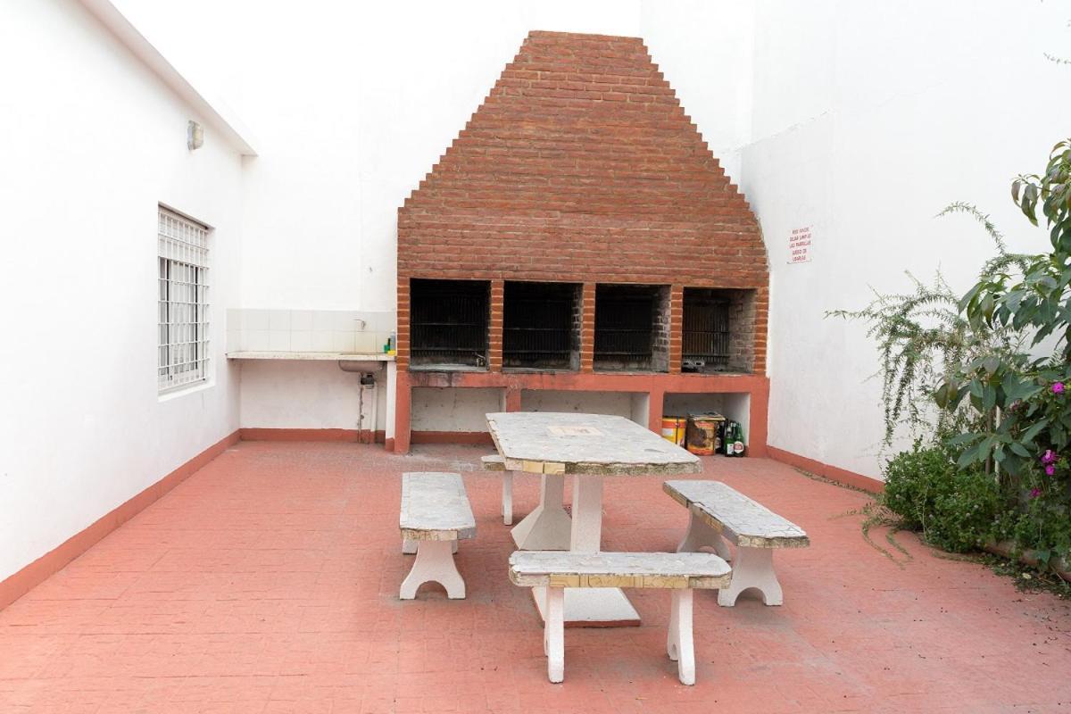 Departamentos VILLAHERMOSA de Un Dormitorio - Dos Dormitorios y Monoambientes San Clemente del Tuyú Exterior foto