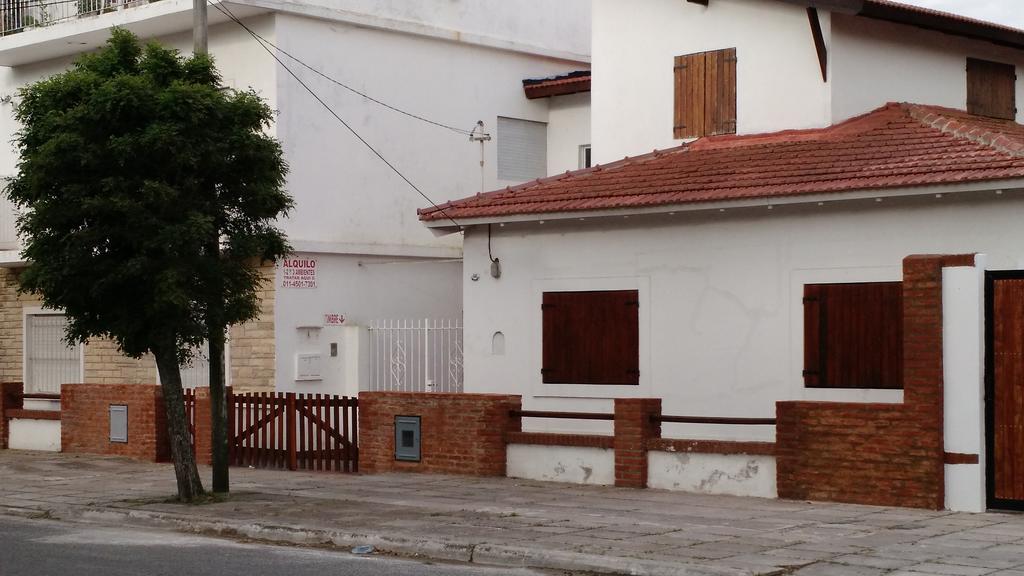 Departamentos VILLAHERMOSA de Un Dormitorio - Dos Dormitorios y Monoambientes San Clemente del Tuyú Exterior foto